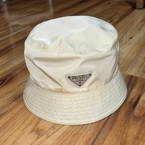 Great condition authentic prada white re nylon bucket hat in white